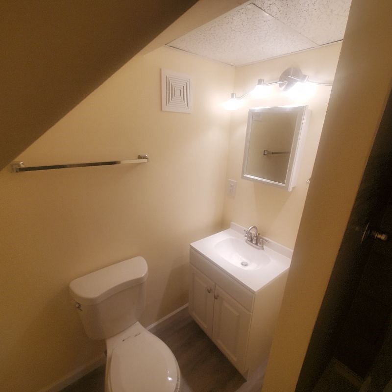 Furnished Finder property 402995_1 photo 15