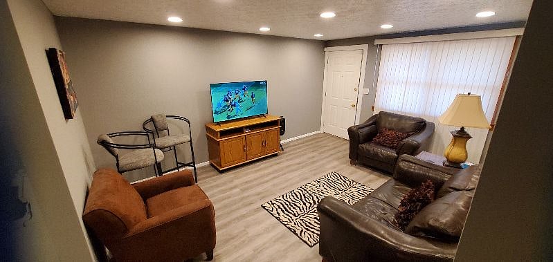 Furnished Finder property 402995_1 photo 4