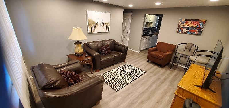 Furnished Finder property 402995_1 photo 3