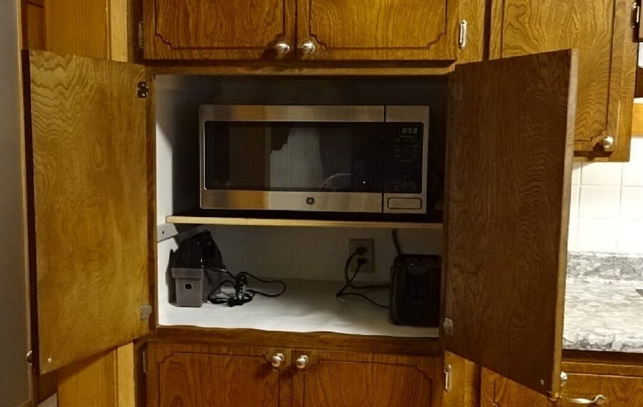 Kitchen microwave beater and toaster