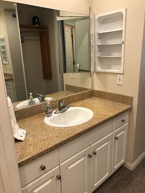 Furnished Finder property 403017_1 photo 6