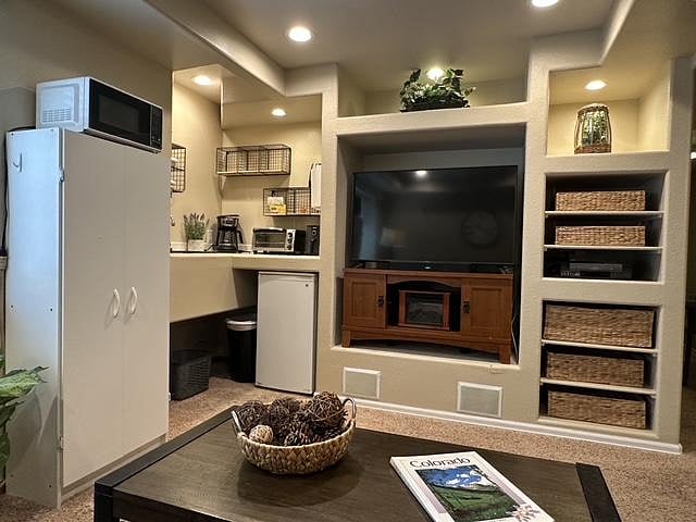 Furnished Finder property 403029_1 photo 9