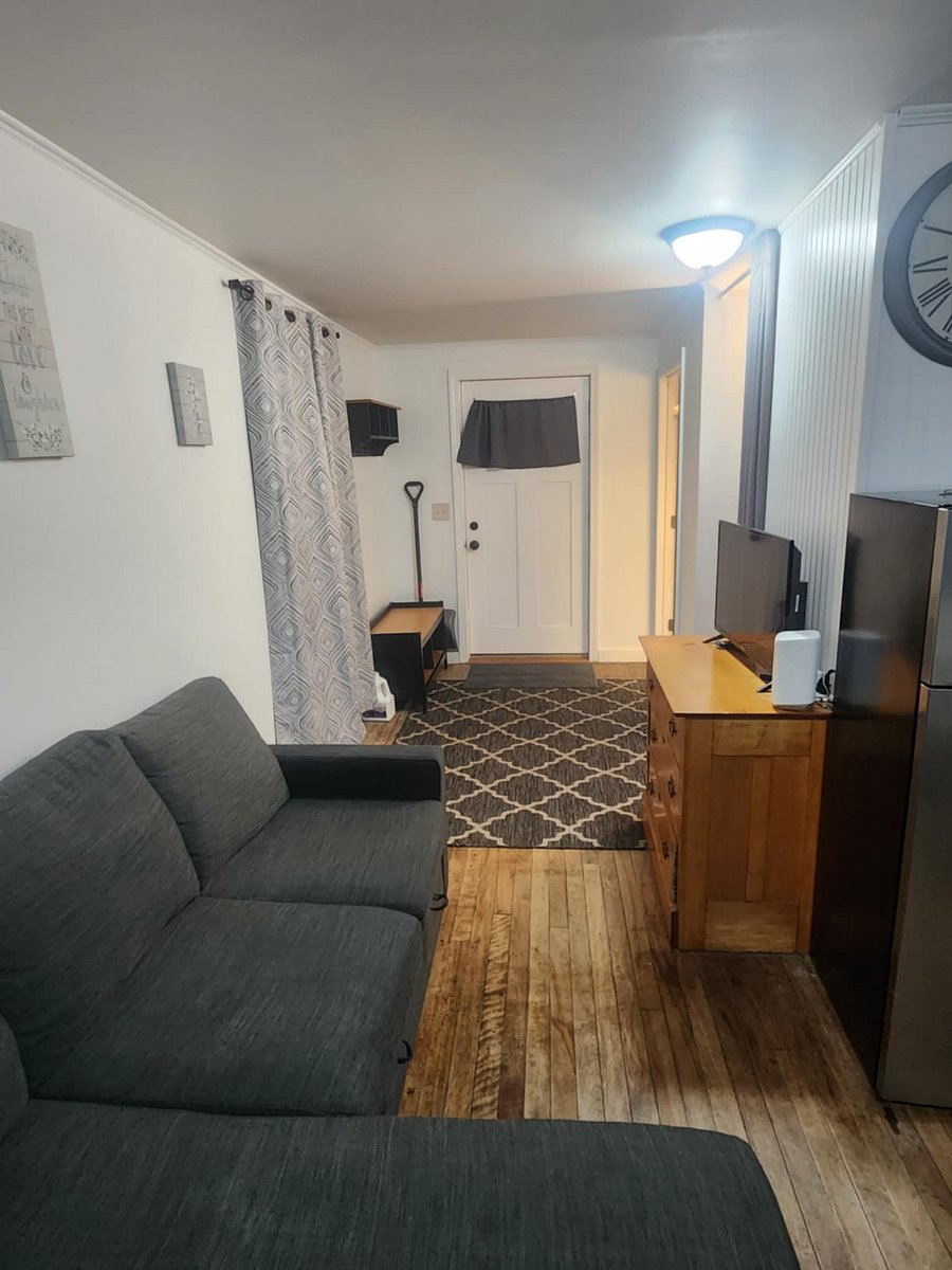 Furnished Finder property 403089_1 photo 2