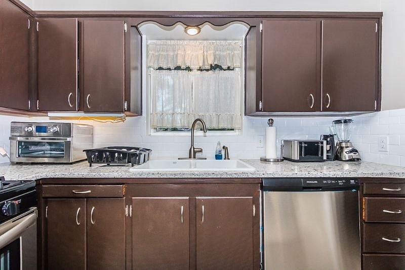 Furnished Finder property 403096_1 photo 51