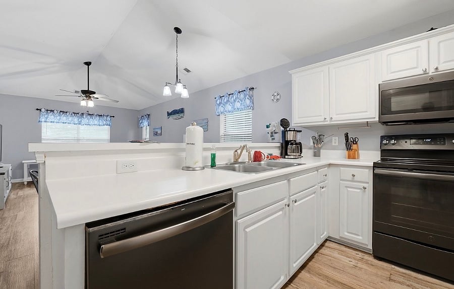 Furnished Finder property 403110_1 photo 4