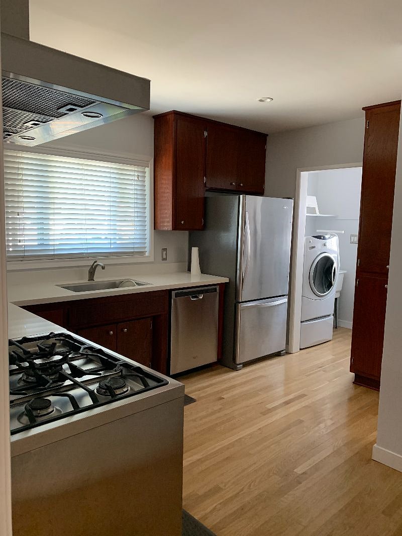 Furnished Finder property 403114_1 photo 8