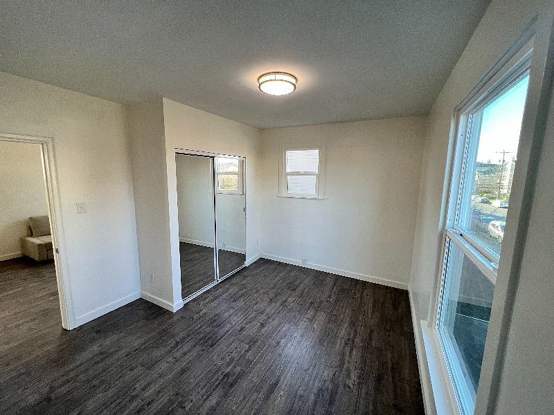 Furnished Finder property 403129_1 photo 6