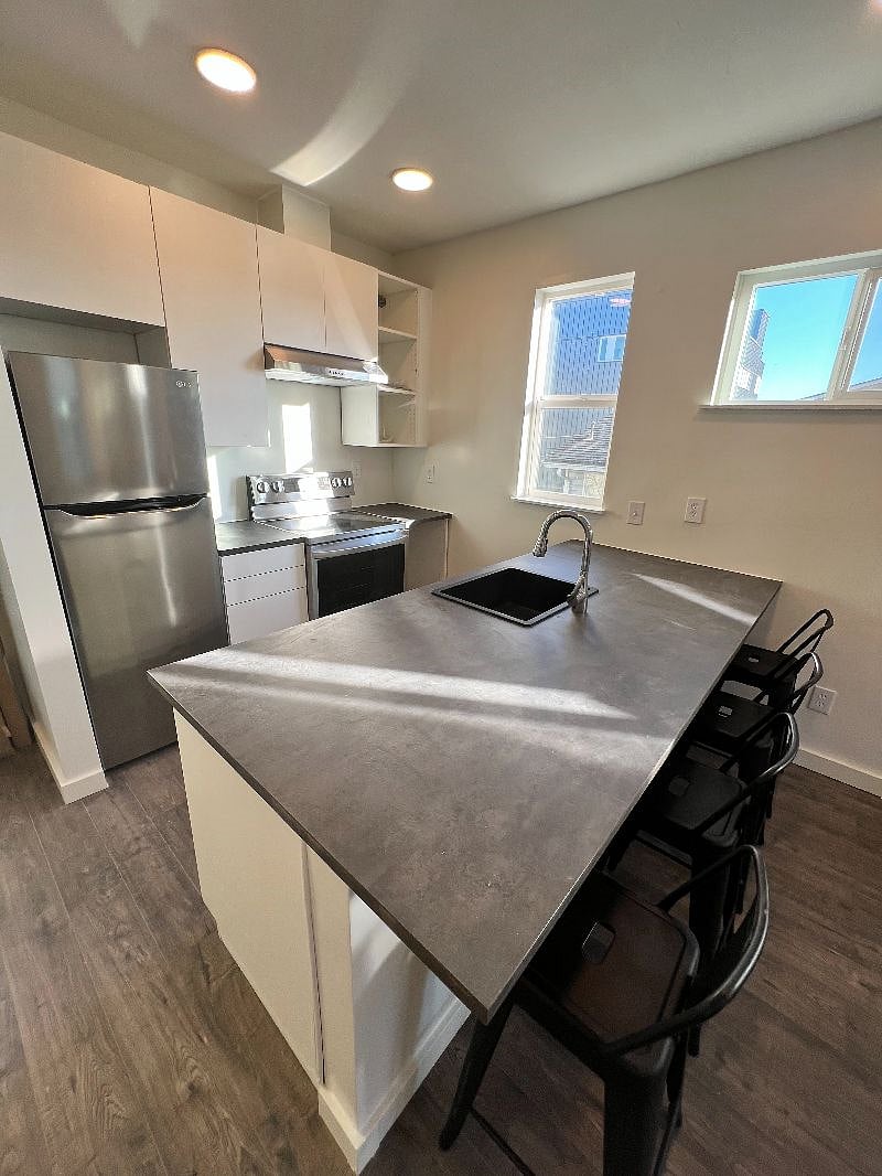 Furnished Finder property 403129_1 photo 3