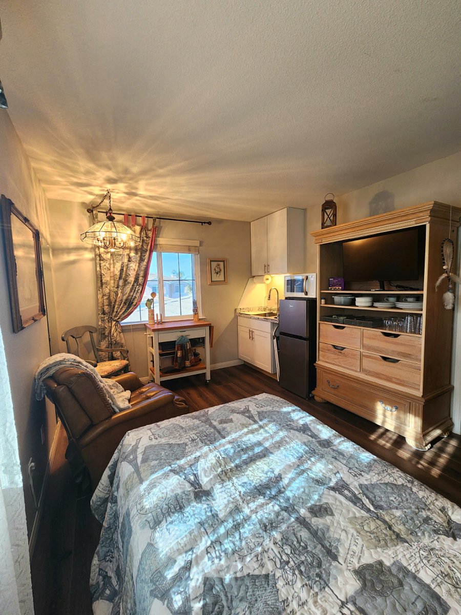 Furnished Finder property 403159_2 photo 1