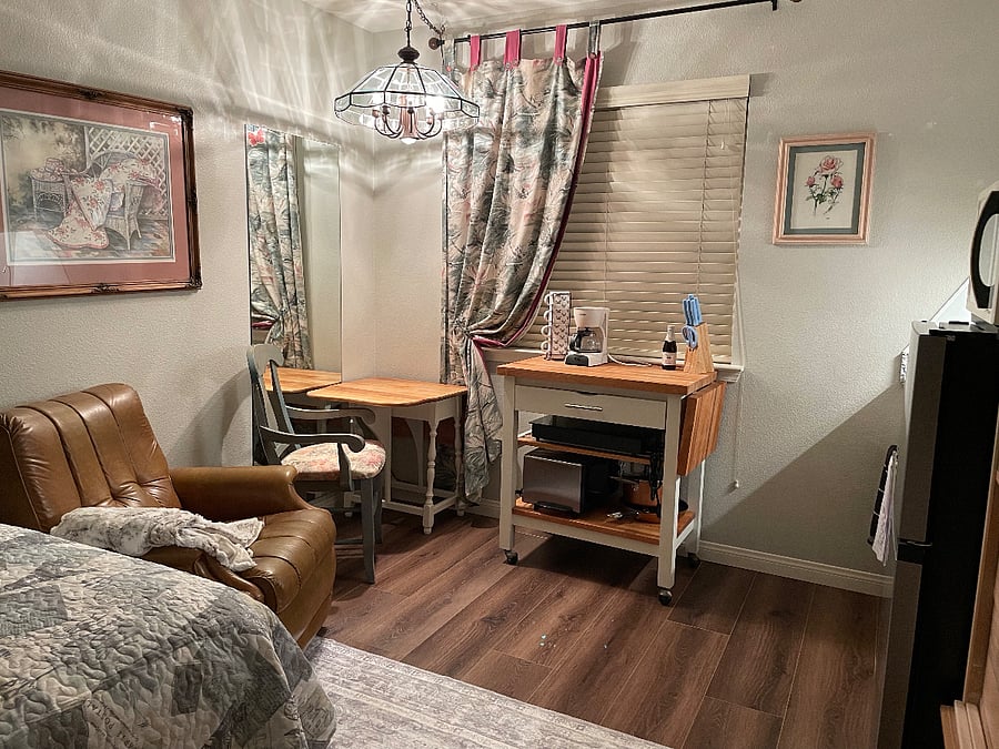 Furnished Finder property 403159_2 photo 2