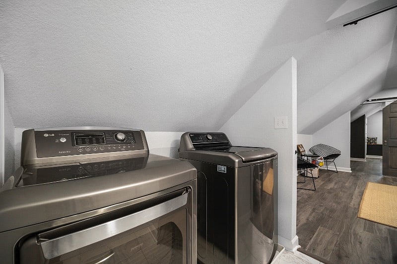 Furnished Finder property 403226_1 photo 7