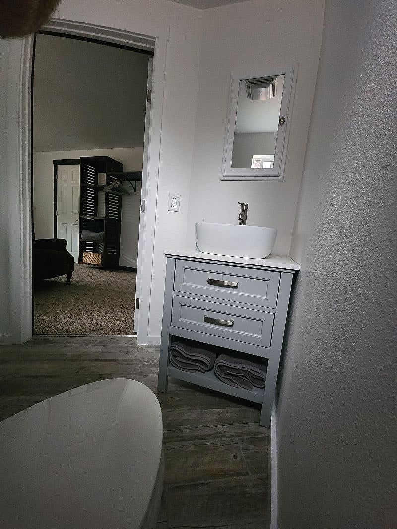 Furnished Finder property 403250_1 photo 10