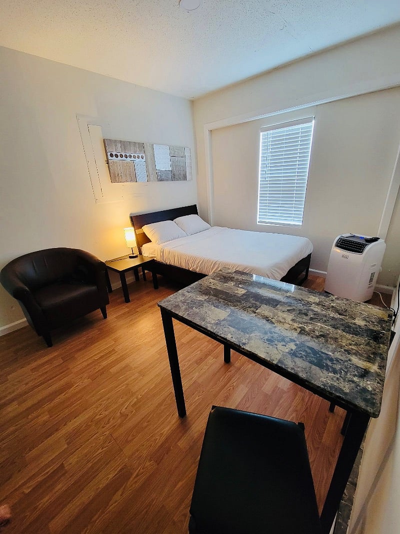 Furnished Finder property 403272_2 photo 3