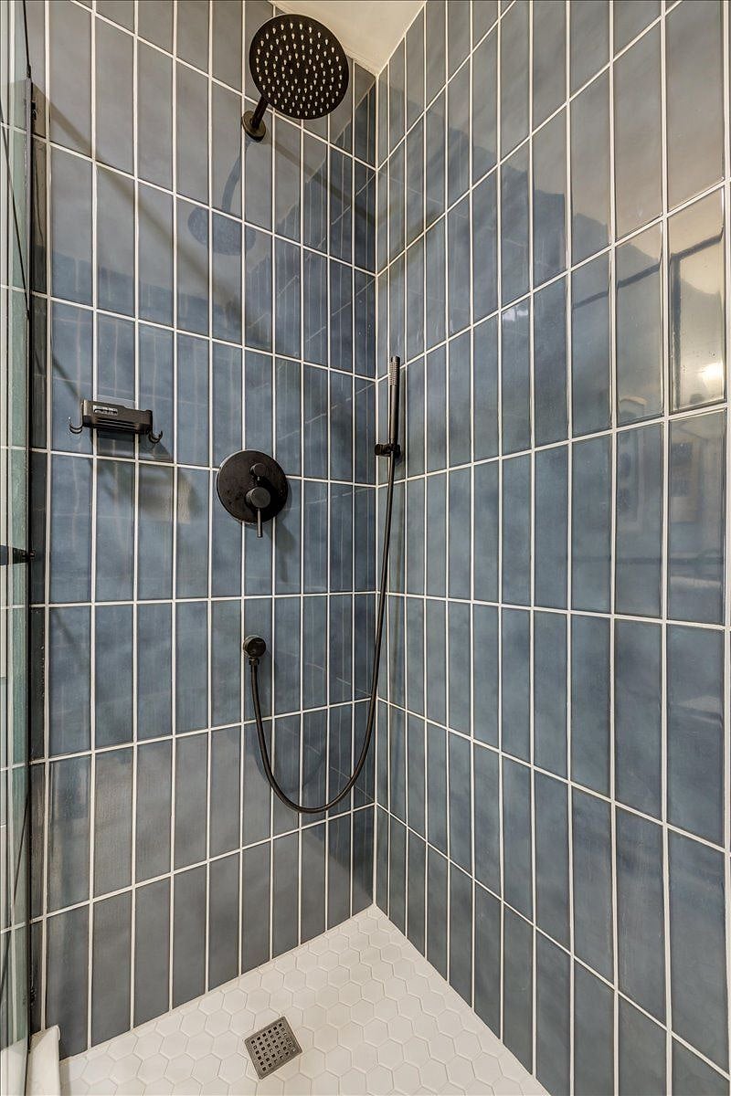Furnished Finder property 403297_1 photo 18