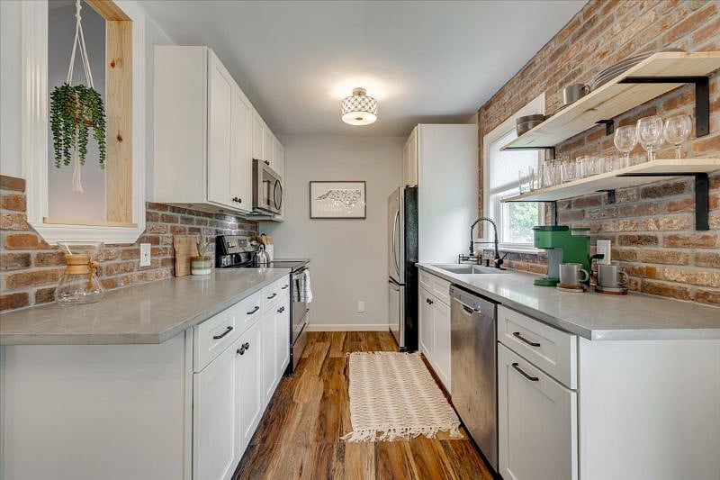 Furnished Finder property 403297_1 photo 1