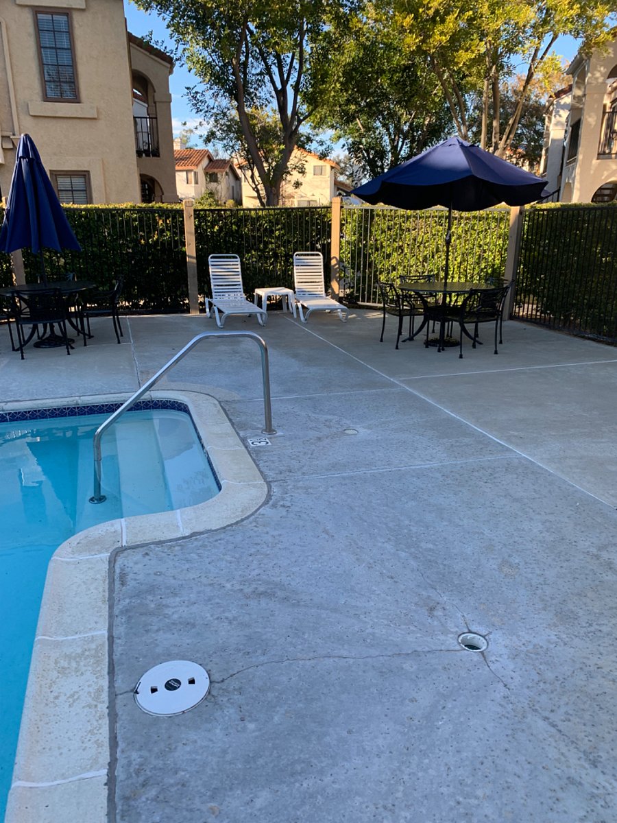 Furnished Finder property 403300_1 photo 15