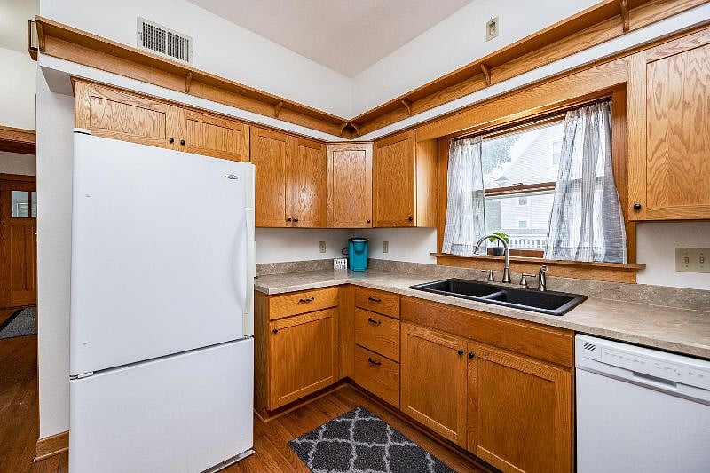Furnished Finder property 403329_1 photo 15