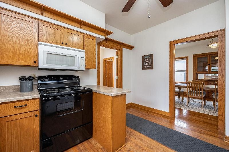 Furnished Finder property 403329_1 photo 16