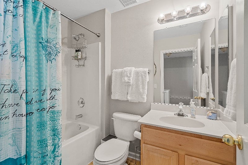 Secondary Full Bath