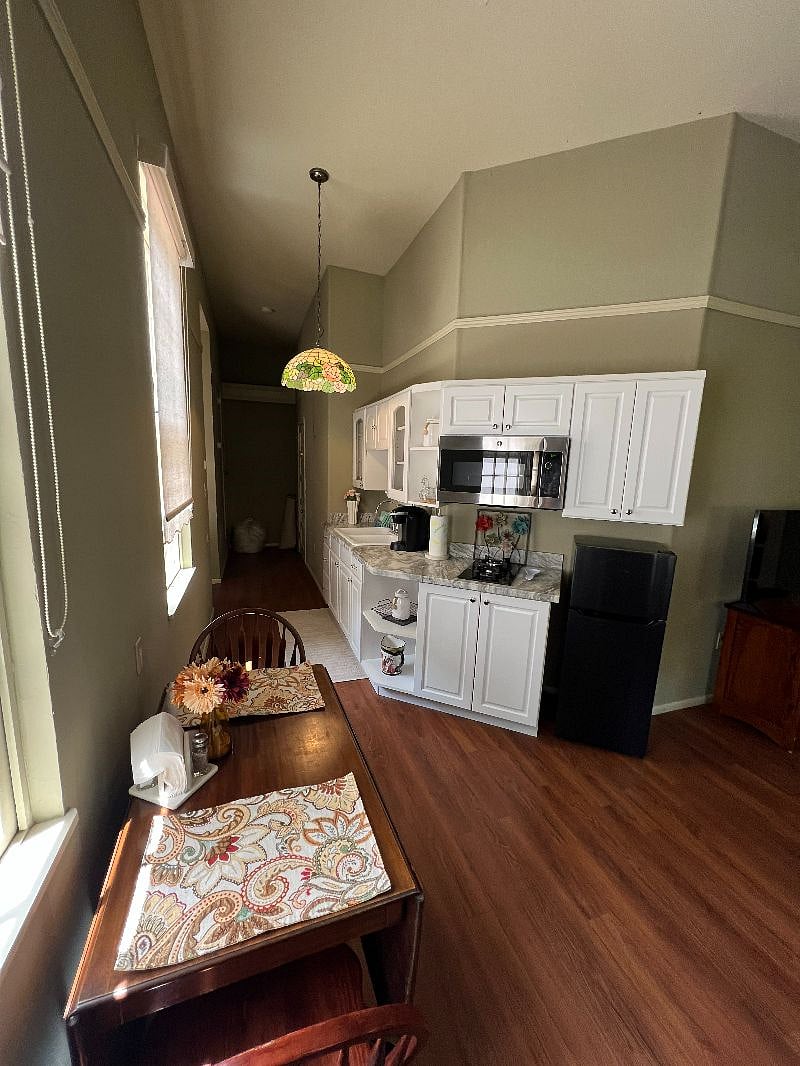 Furnished Finder property 403417_1 photo 3