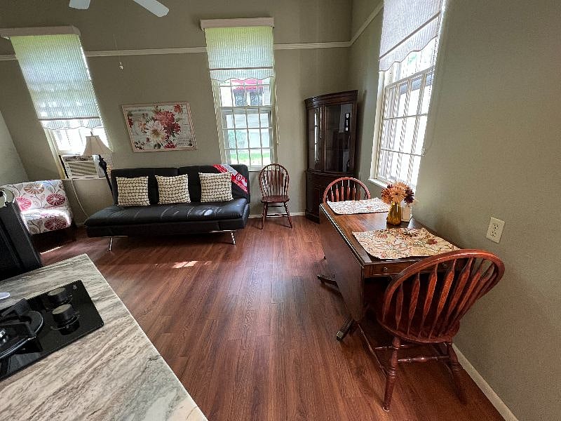 Furnished Finder property 403417_1 photo 8