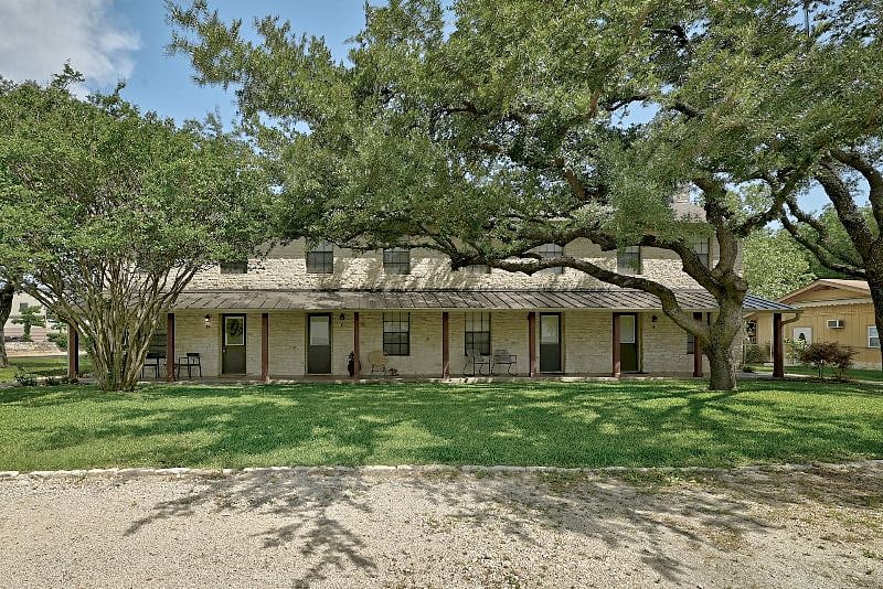 Furnished Finder property 403440_1 photo 4