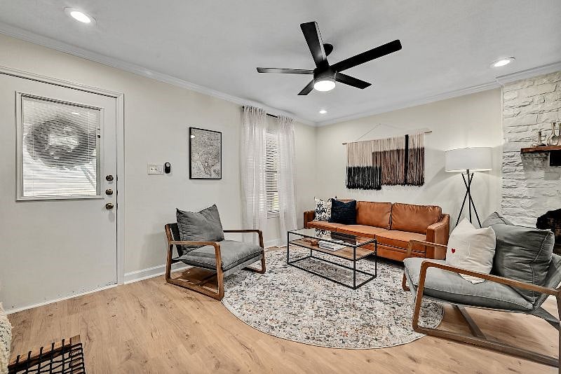 Furnished Finder property 403440_1 photo 3