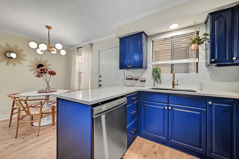 Furnished Finder property 403440_1 photo 8