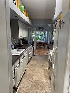 Furnished Finder property 403477_1 photo 3