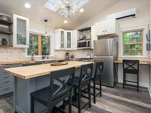 Furnished Finder property 403484_1 photo 14