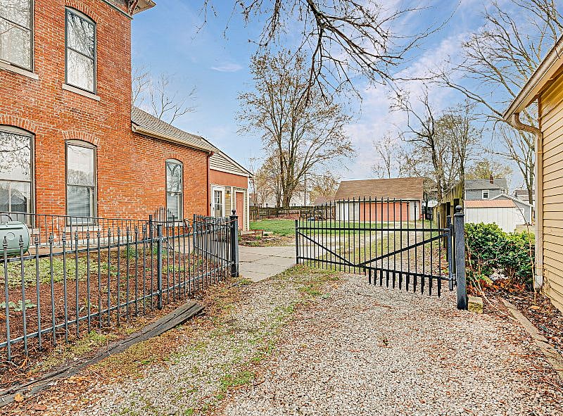Furnished Finder property 403494_1 photo 25