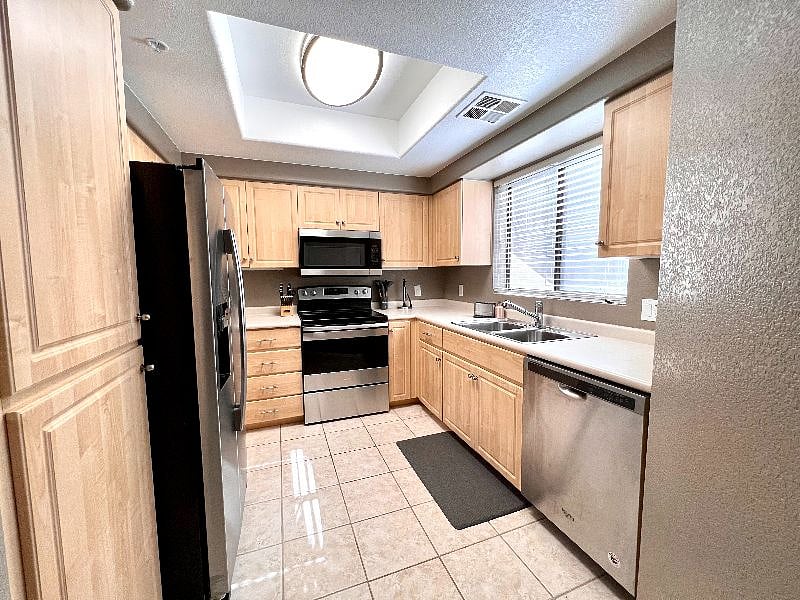 Furnished Finder property 403498_1 photo 17