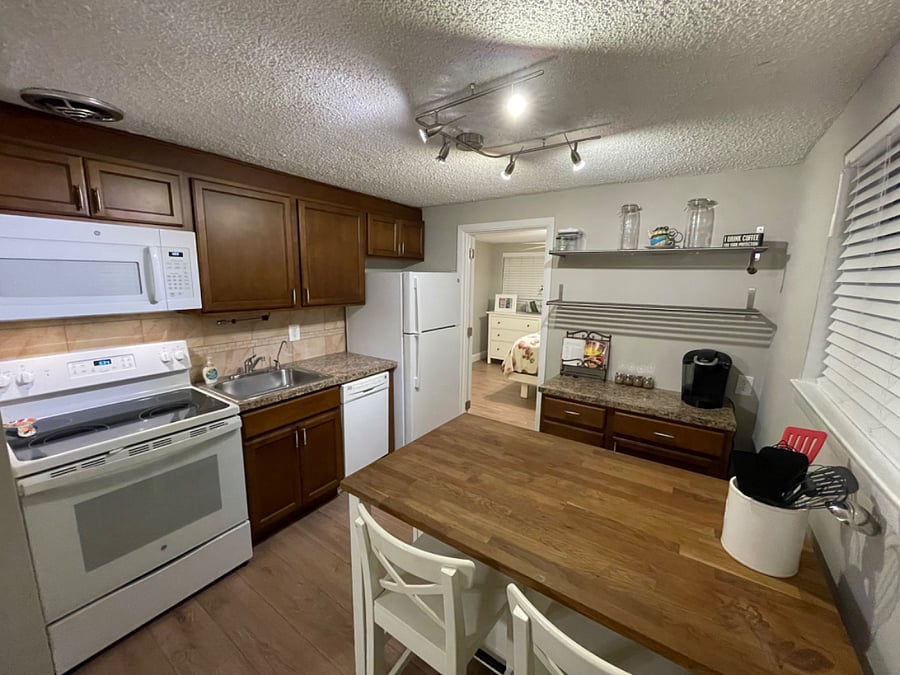 Furnished Finder property 403526_1 photo 4