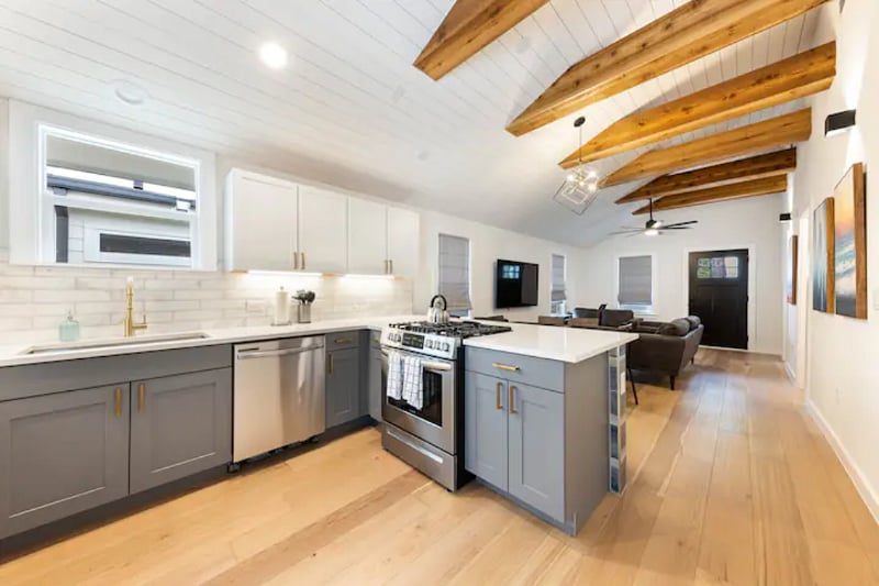 Furnished Finder property 403567_1 photo 8