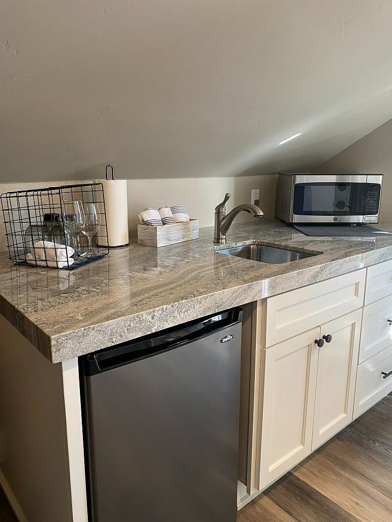 Furnished Finder property 403569_2 photo 4