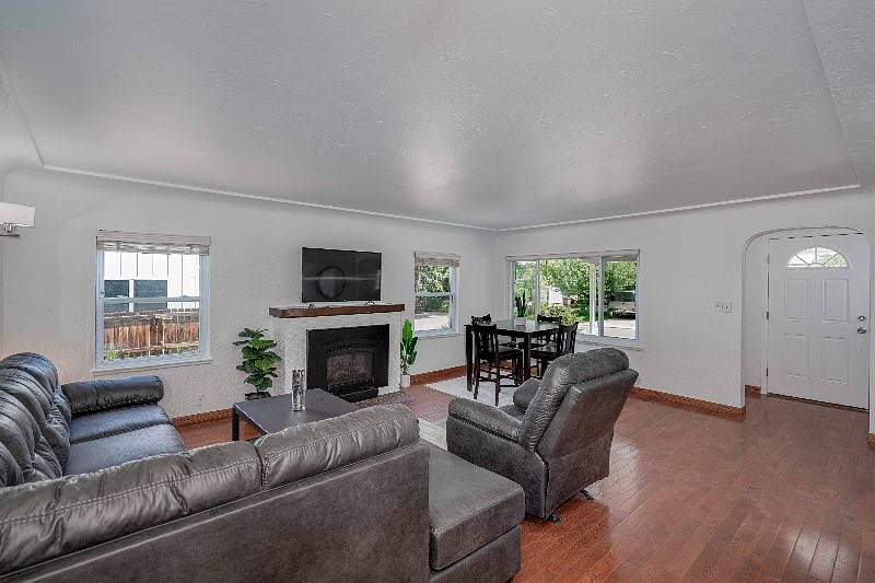 Furnished Finder property 403591_1 photo 5