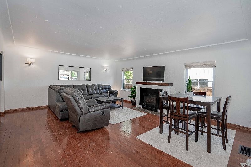 Furnished Finder property 403591_1 photo 7