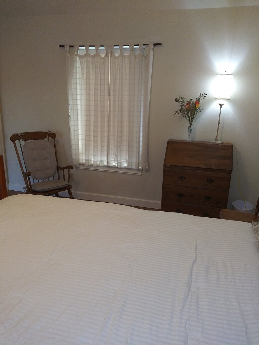 Lovely queen room desk and rocker