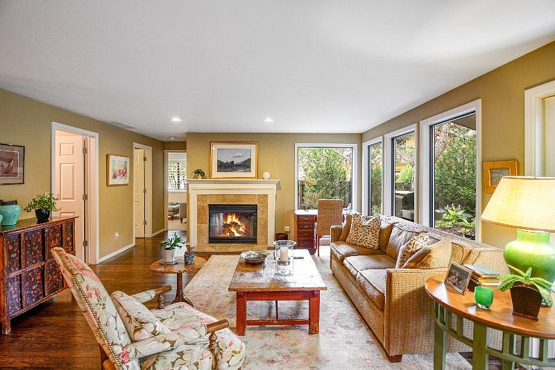 Furnished Finder property 403675_1 photo 8
