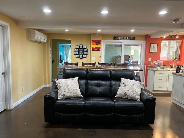 Furnished Finder property 403710_1 photo 31