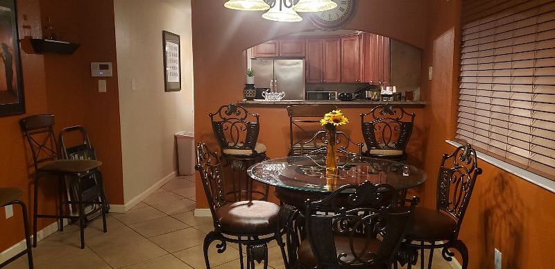 Furnished Finder property 403738_1 photo 4