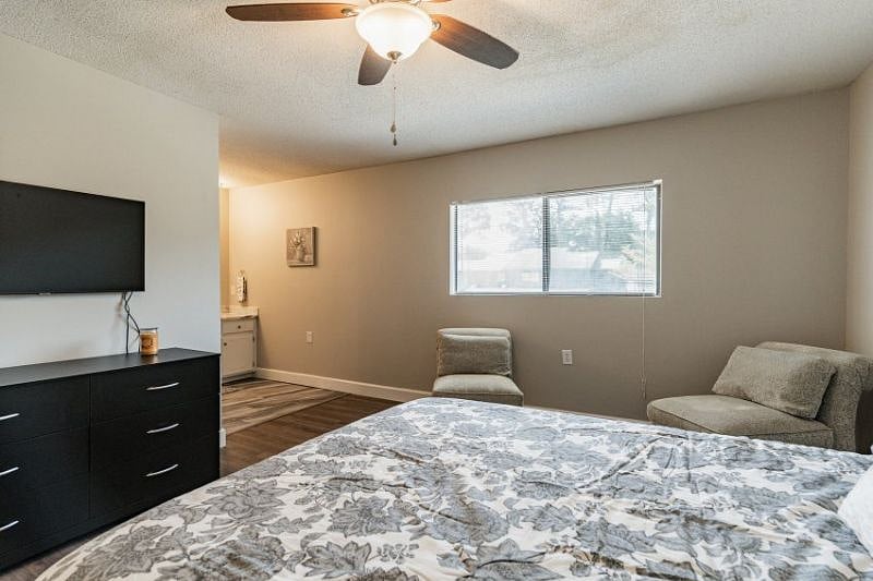 Furnished Finder property 403740_1 photo 9