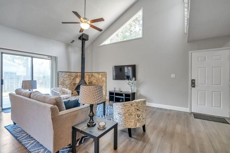 Furnished Finder property 403740_1 photo 27