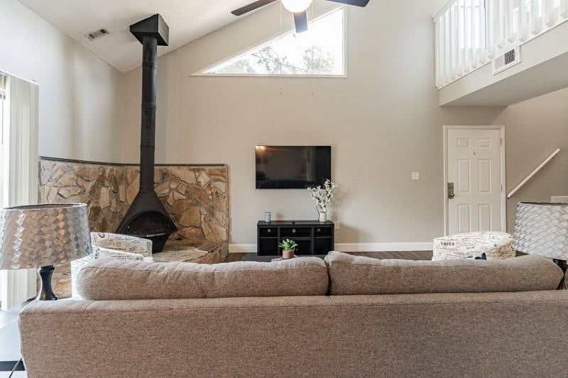 Furnished Finder property 403740_1 photo 25