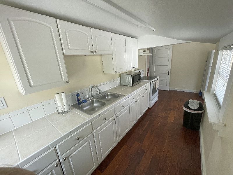 Fully stocked kitchen