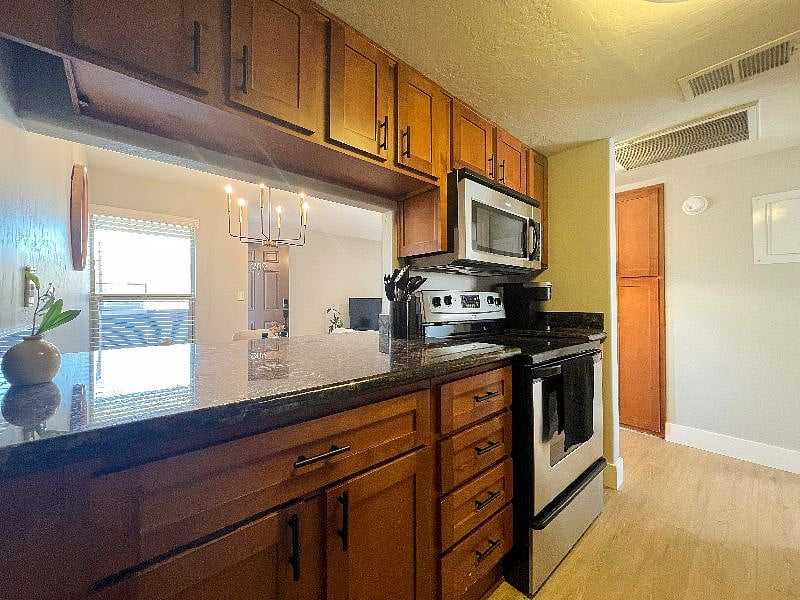 Furnished Finder property 403799_1 photo 13