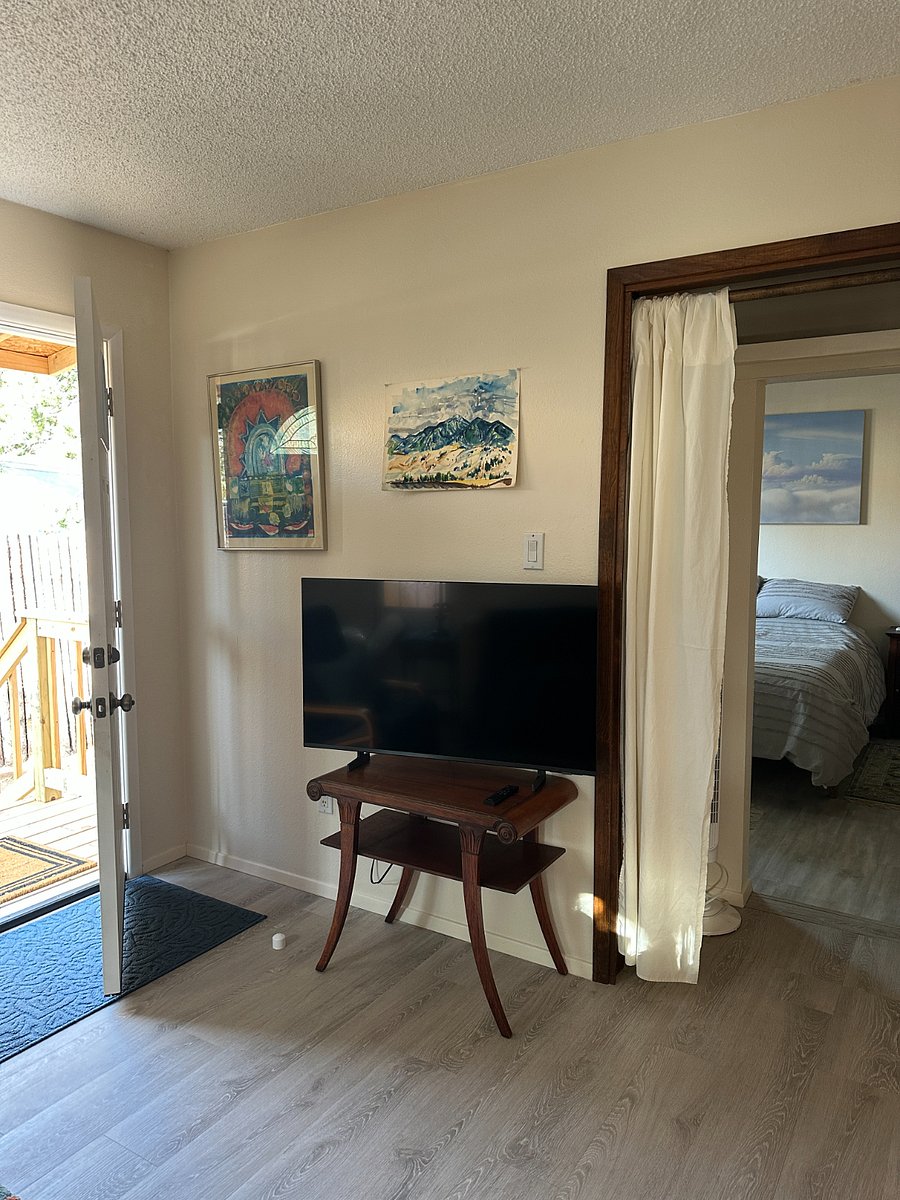 Furnished Finder property 403826_1 photo 3