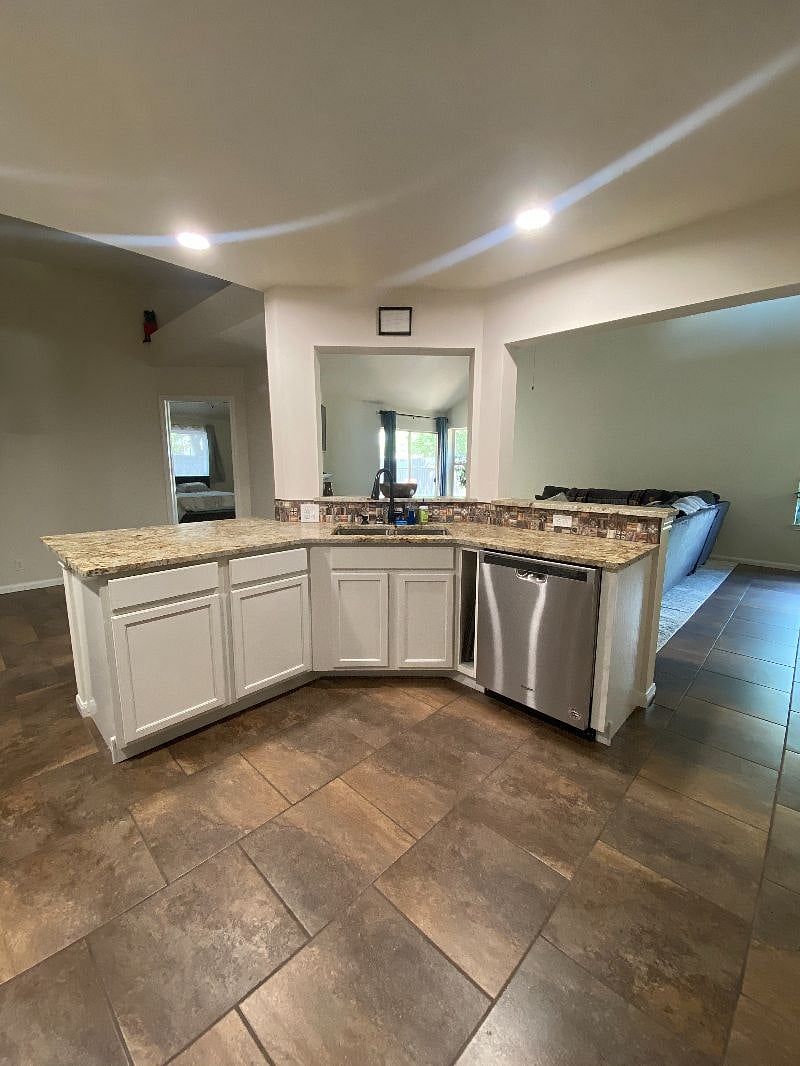 Furnished Finder property 403849_1 photo 5
