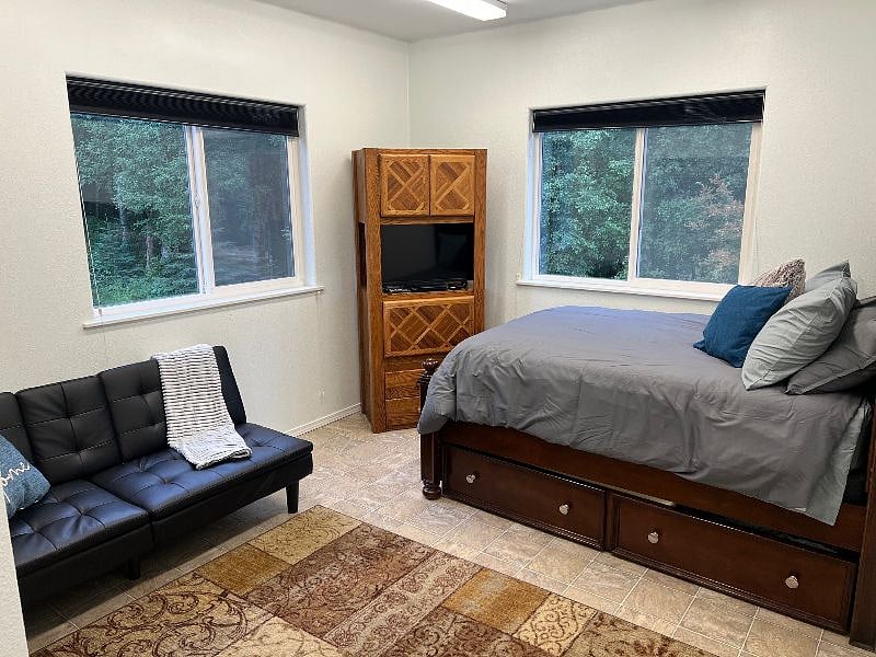Furnished Finder property 403871_1 photo 10