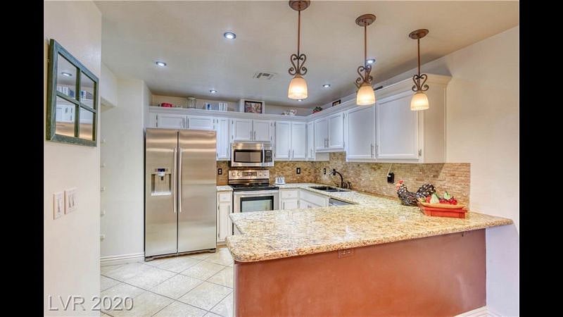 Furnished Finder property 403917_1 photo 6
